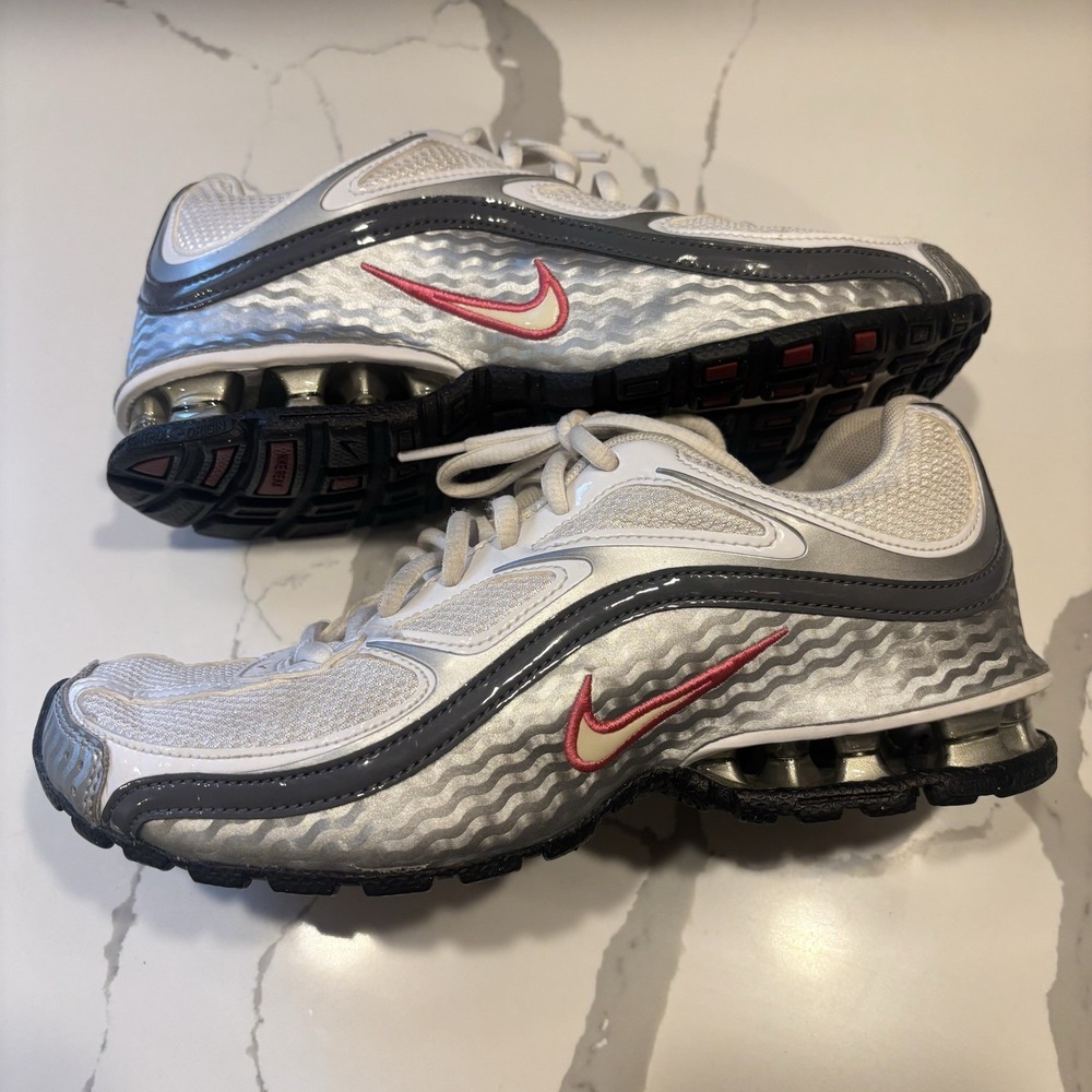 Nike Reax Run 5 Womens Sz 7 White Pink Silver Running Shoes Sneakers 407987-116